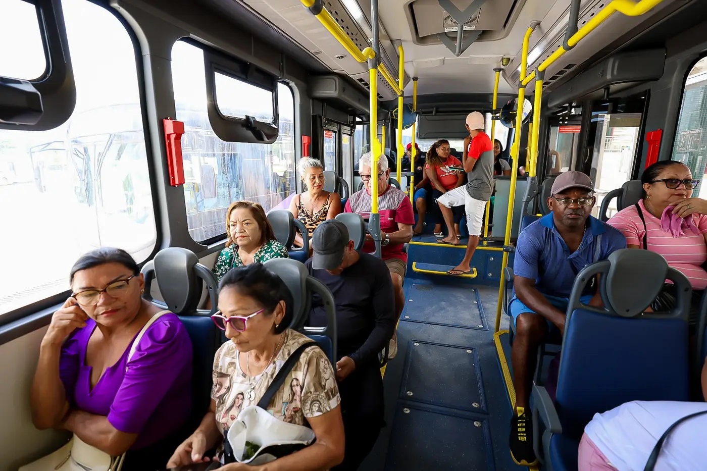 Passageiros no terminal de Marituba